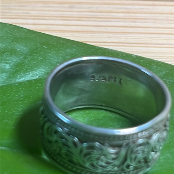 Silver Filagree Handmade Ring - Picture 2 of 3
